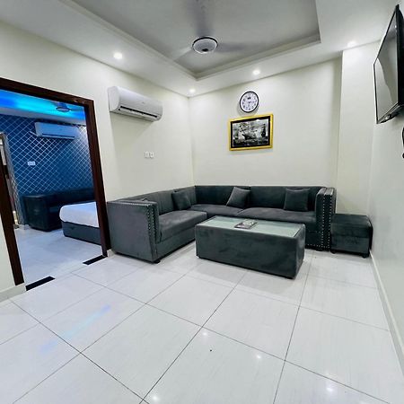 Premier Heights Jhelum Hotel ภายนอก รูปภาพ