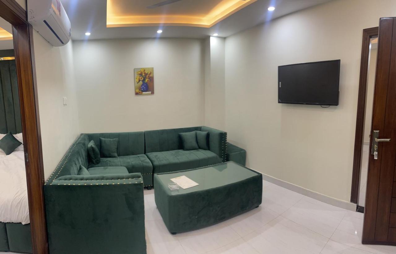 Premier Heights Jhelum Hotel ภายนอก รูปภาพ