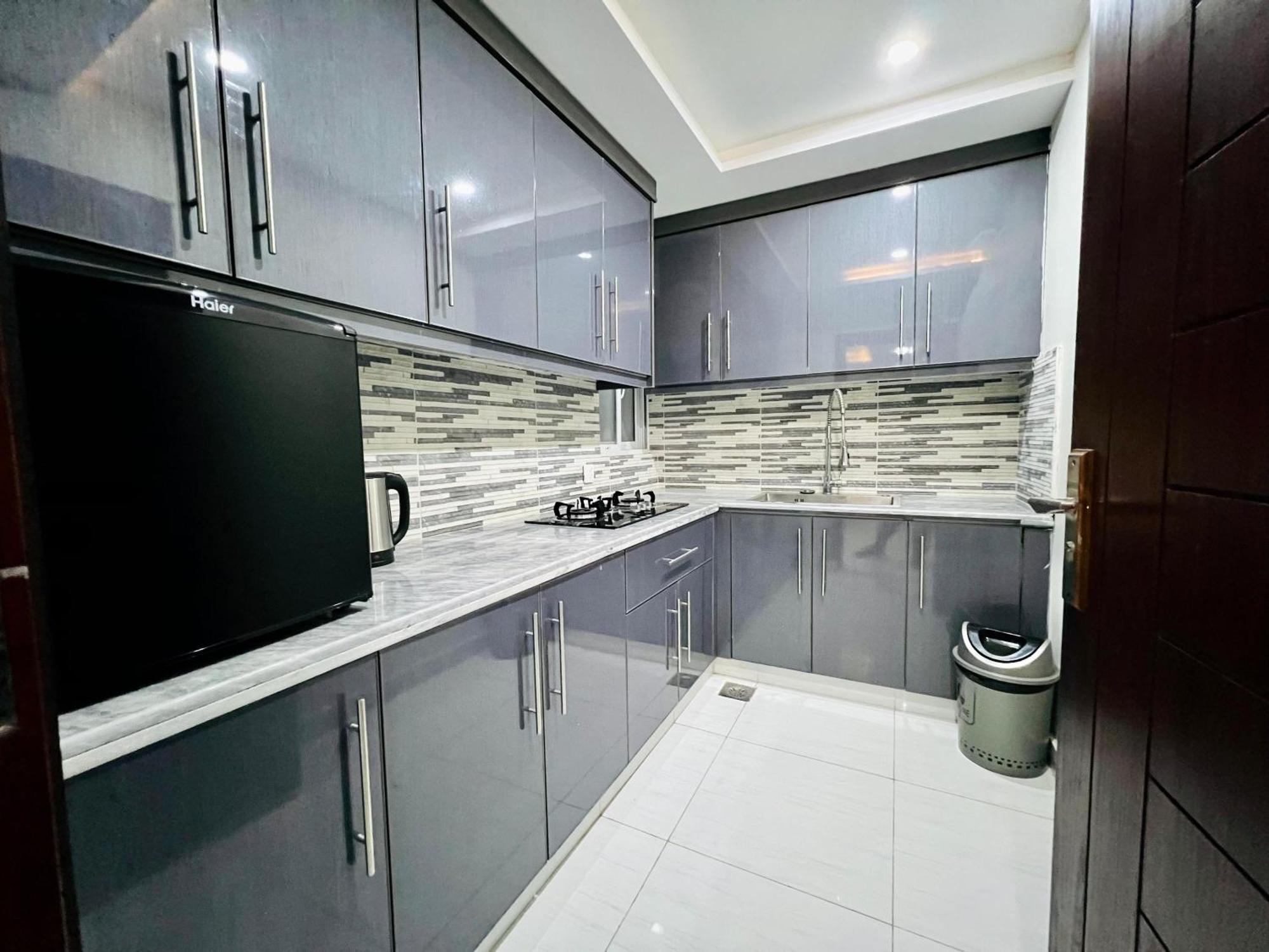 Premier Heights Jhelum Hotel ภายนอก รูปภาพ